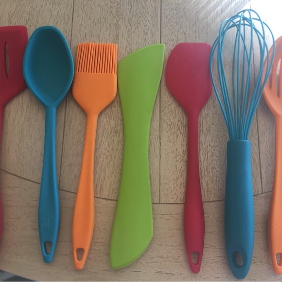 Core Kitchen Set - Picture 1 of 3